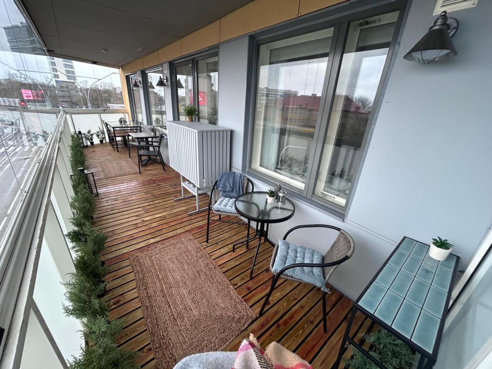 Stella'S Apartment - City Center - Free Secure Parking - Big Sun Terrace - Air Conditioning - Wifi - Tram To The Tallinn Bus Station And Old Town ภายนอก รูปภาพ