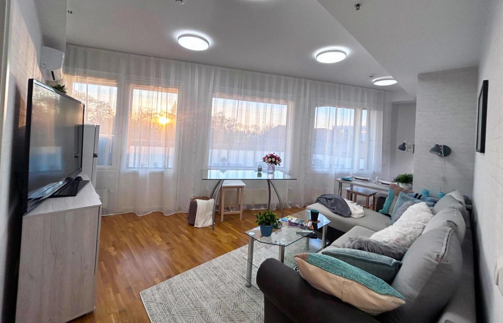 Stella'S Apartment - City Center - Free Secure Parking - Big Sun Terrace - Air Conditioning - Wifi - Tram To The Tallinn Bus Station And Old Town ภายนอก รูปภาพ