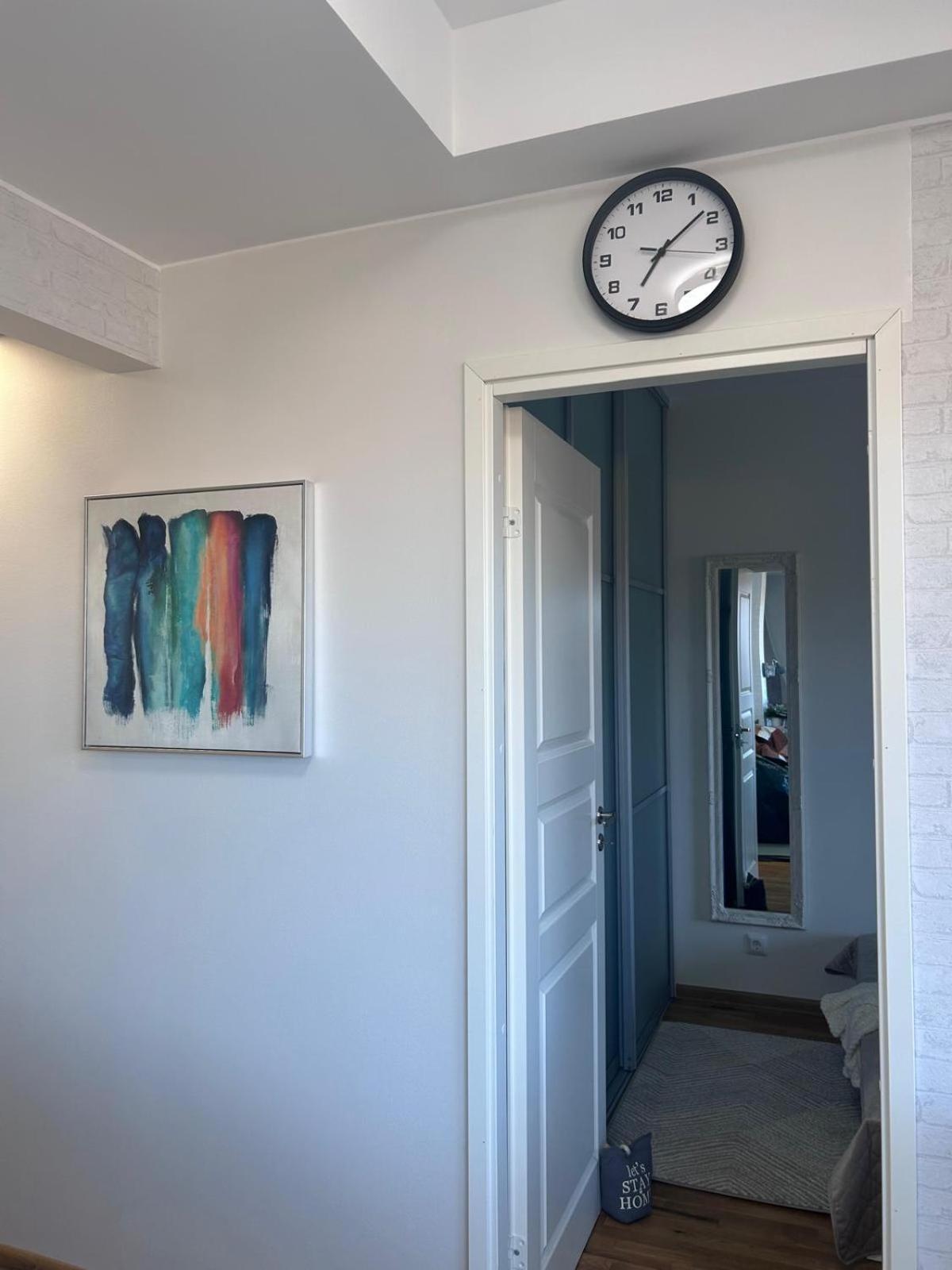 Stella'S Apartment - City Center - Free Secure Parking - Big Sun Terrace - Air Conditioning - Wifi - Tram To The Tallinn Bus Station And Old Town ภายนอก รูปภาพ